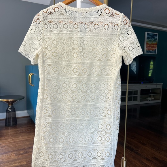 One piece - Picture 2 of 3